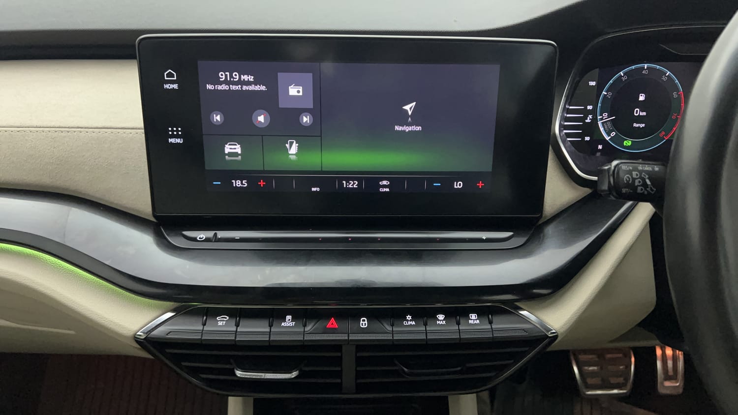 Used 2021 Skoda Octavia L&K 2.0 Petrol Automatic interior MUSIC SYSTEM & AC CONTROL VIEW