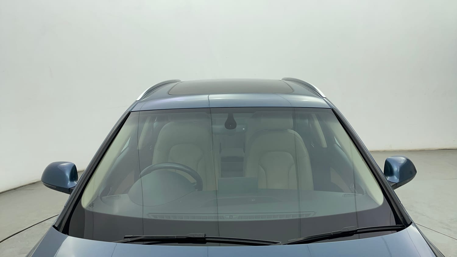 Used 2018 Audi Q3 30 TFSI Premium Petrol Automatic exterior FRONT WINDSHIELD VIEW