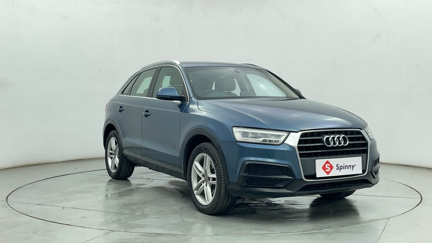 Used 2018 Audi Q3 30 TFSI Premium Petrol Automatic exterior RIGHT FRONT CORNER VIEW