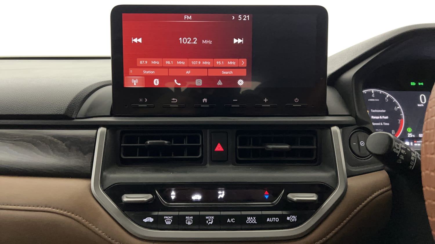 Used 2024 Honda Elevate ZX MT Petrol Manual interior MUSIC SYSTEM & AC CONTROL VIEW