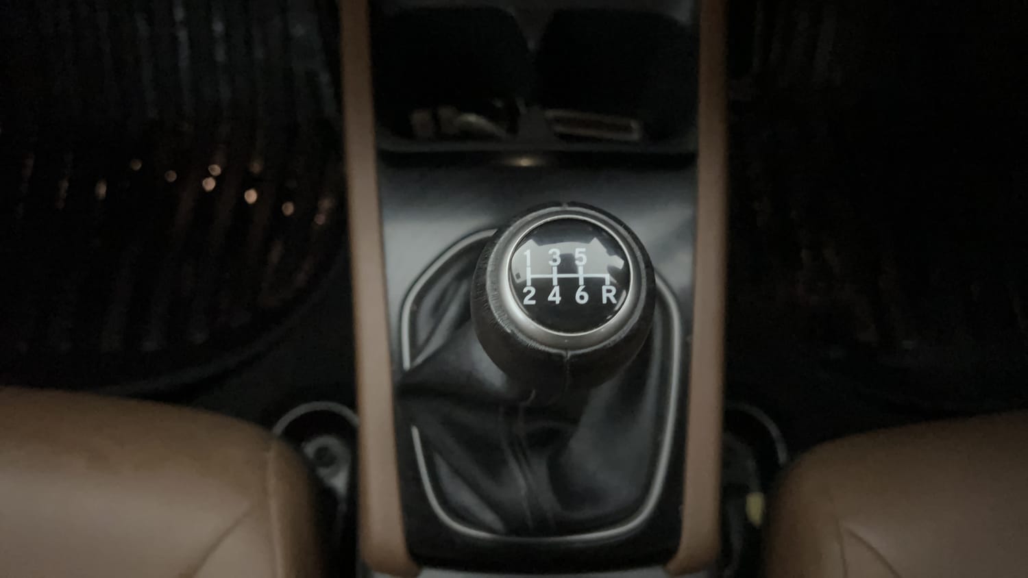 Used 2024 Honda Elevate ZX MT Petrol Manual interior GEAR  KNOB VIEW