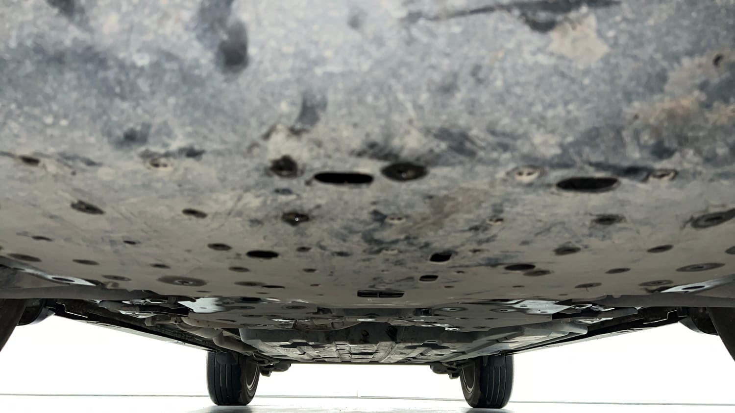Used 2024 Honda Elevate ZX MT Petrol Manual extra FRONT LEFT UNDERBODY VIEW