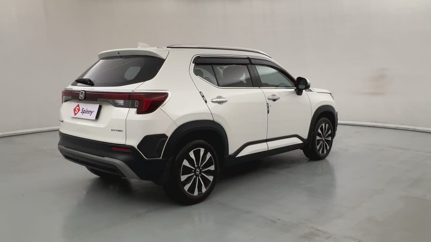 Used 2024 Honda Elevate ZX MT Petrol Manual exterior RIGHT REAR CORNER VIEW
