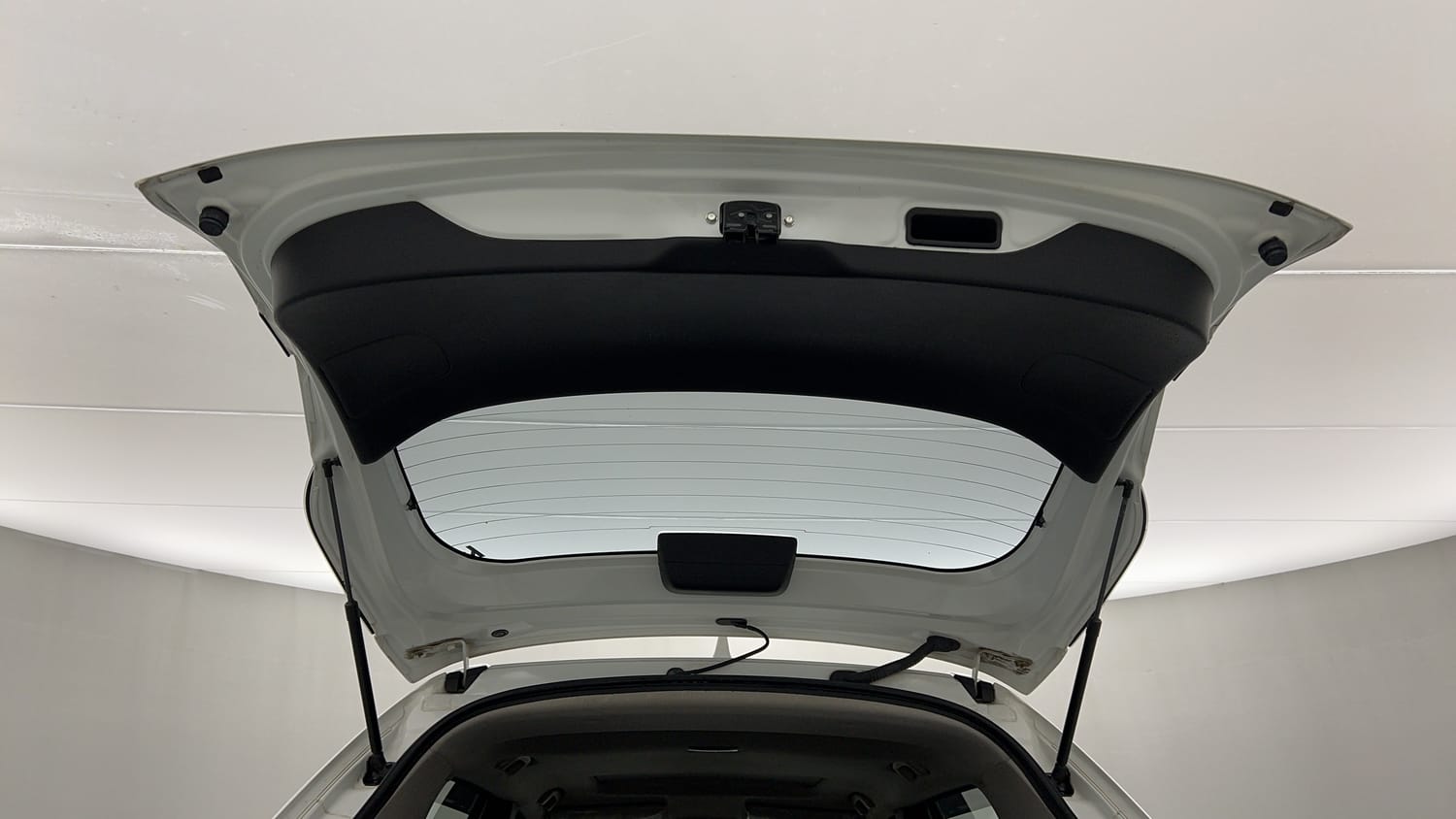 Used 2024 Honda Elevate ZX MT Petrol Manual interior DICKY DOOR OPEN VIEW