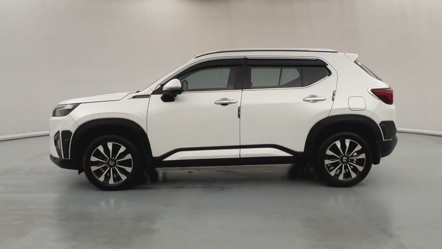 Used 2024 Honda Elevate ZX MT Petrol Manual exterior LEFT SIDE VIEW