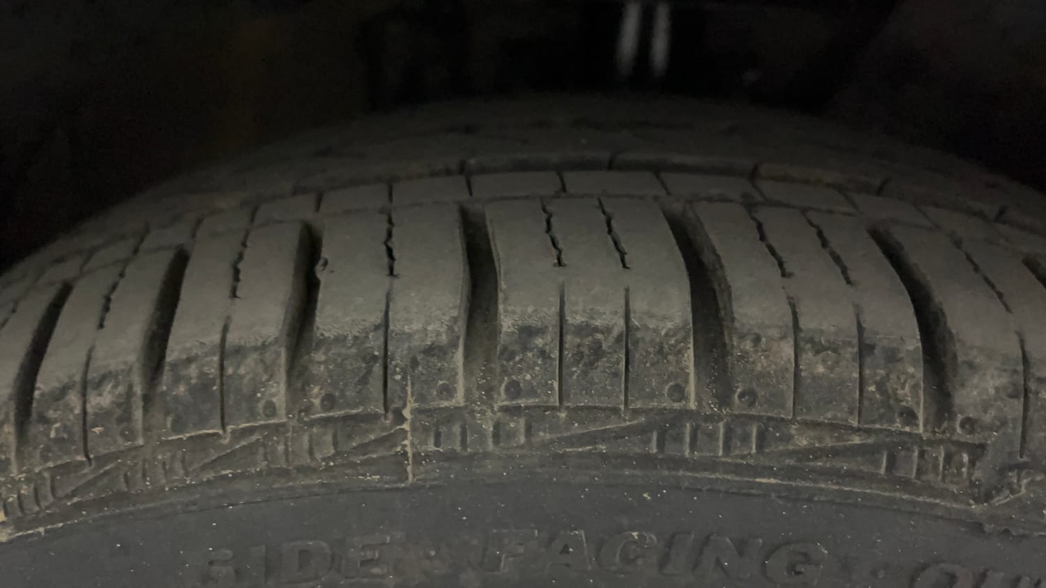 Used 2018 Skoda Rapid Style 1.5 TDI AT Diesel Automatic tyres RIGHT FRONT TYRE TREAD VIEW
