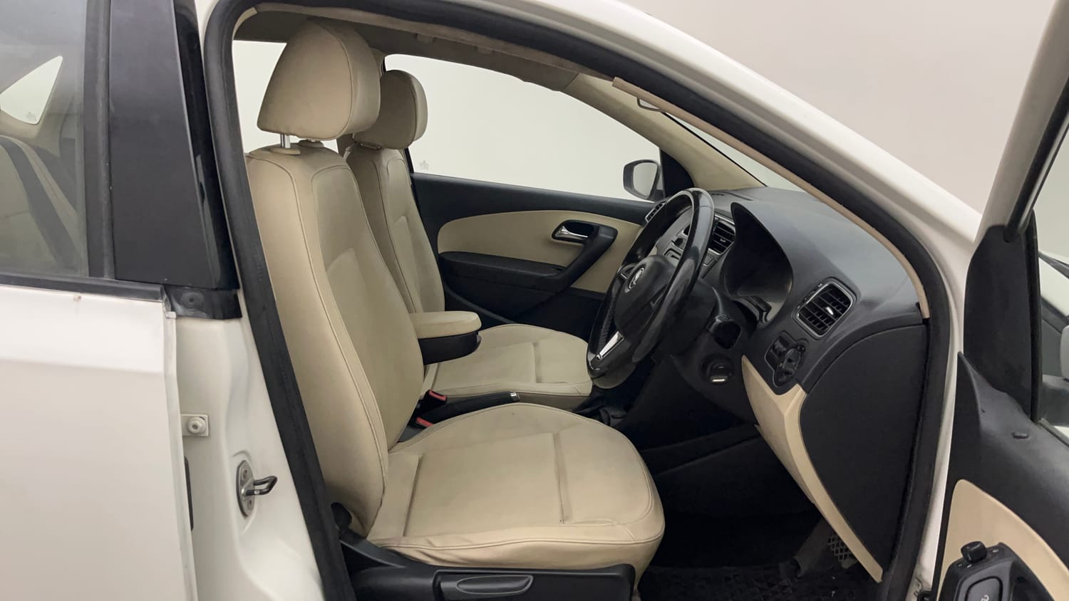 Used 2018 Skoda Rapid Style 1.5 TDI AT Diesel Automatic interior RIGHT SIDE FRONT DOOR CABIN VIEW