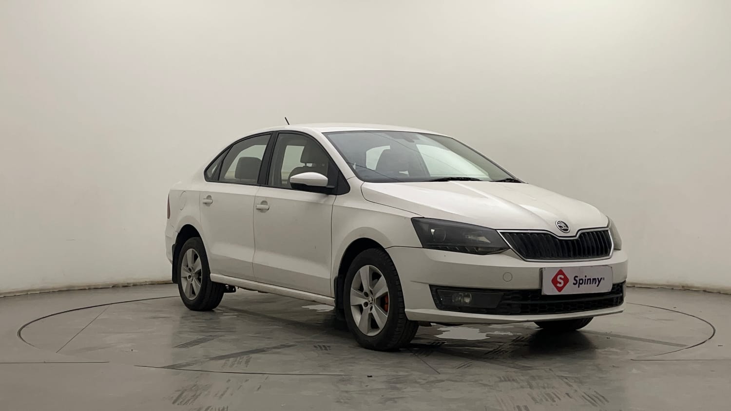Used 2018 Skoda Rapid Style 1.5 TDI AT Diesel Automatic exterior RIGHT FRONT CORNER VIEW