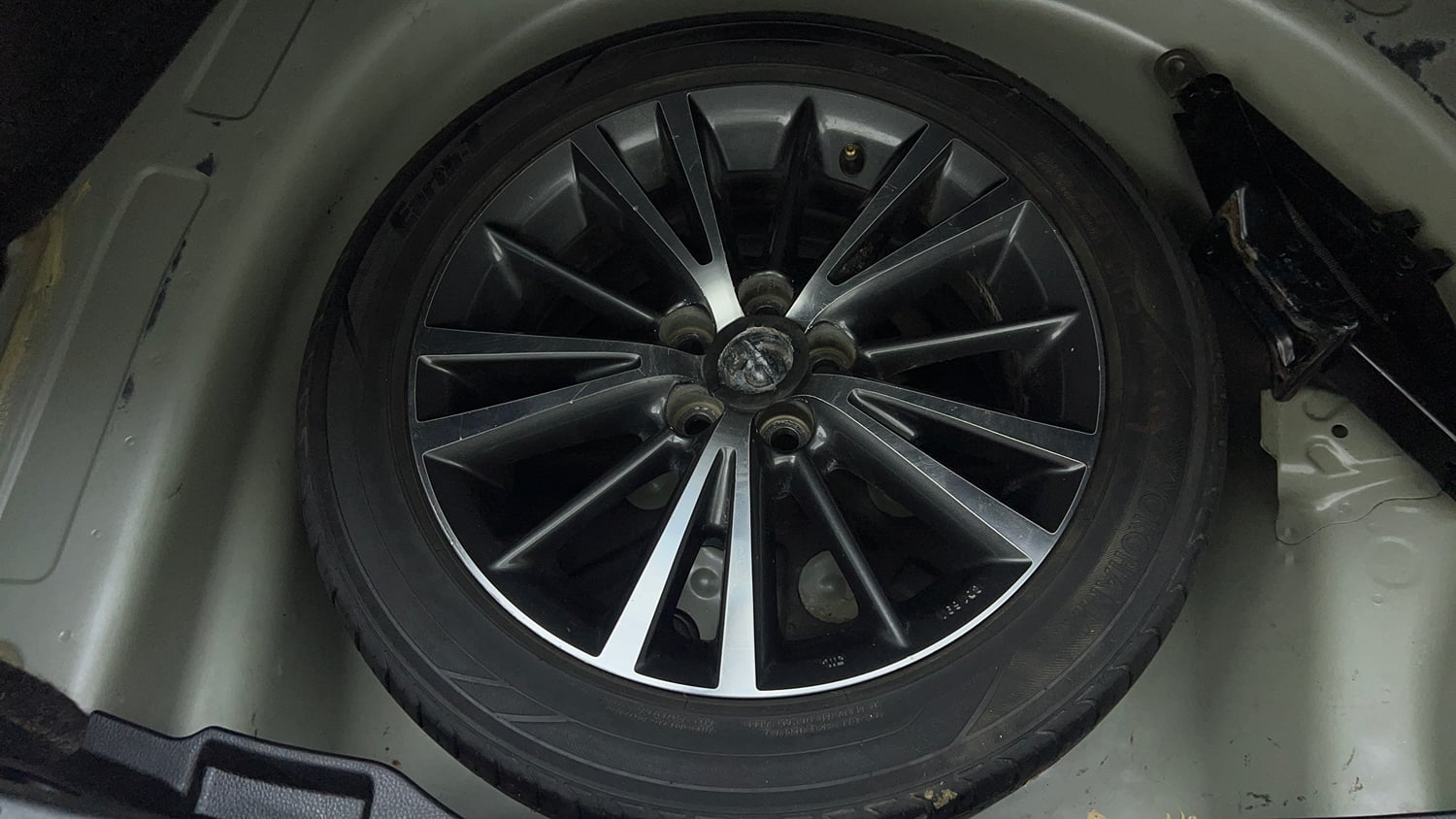 Used 2019 Toyota Corolla Altis VL CVT Petrol Petrol Automatic tyres SPARE TYRE VIEW