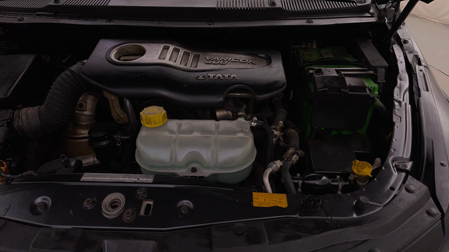 Used 2017 Tata Hexa XTA 4x2 6 STR Diesel Automatic engine ENGINE LEFT SIDE VIEW