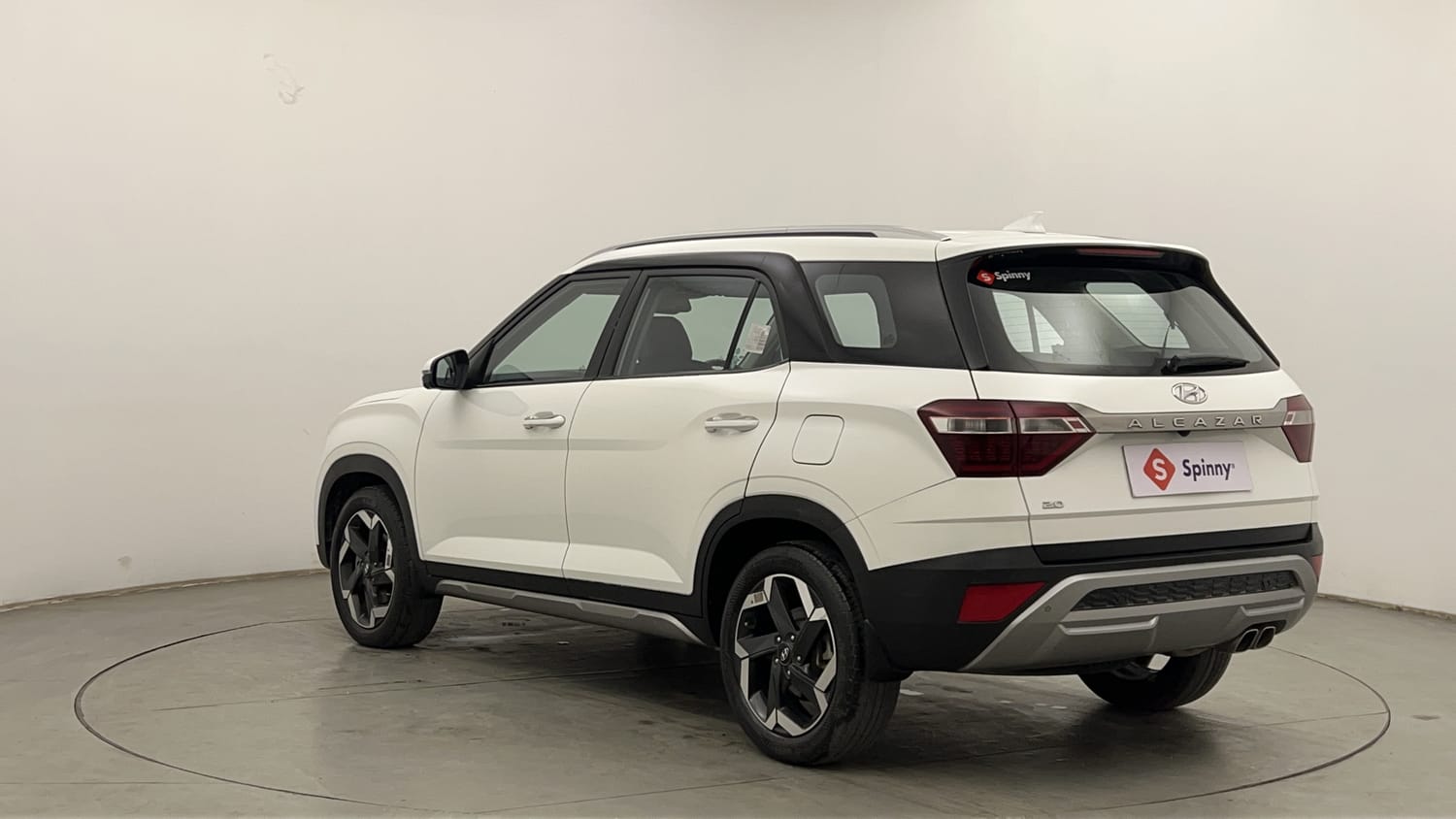Used 2022 Hyundai Alcazar Platinum 7 STR 2.0 Petrol Petrol Manual exterior LEFT REAR CORNER VIEW
