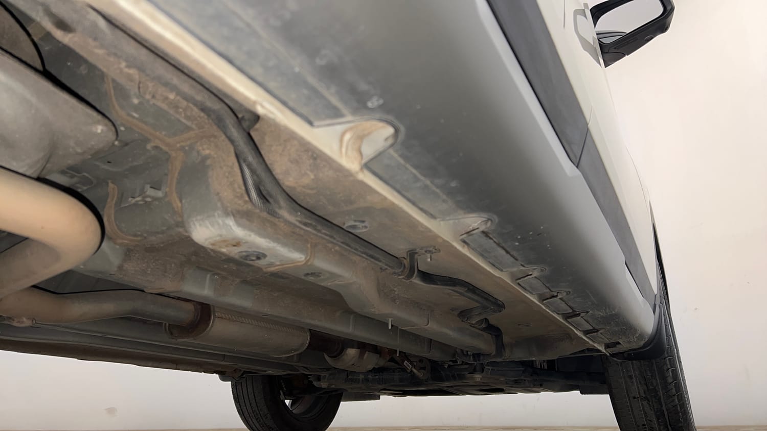 Used 2022 Hyundai Alcazar Platinum 7 STR 2.0 Petrol Petrol Manual extra REAR RIGHT UNDERBODY VIEW