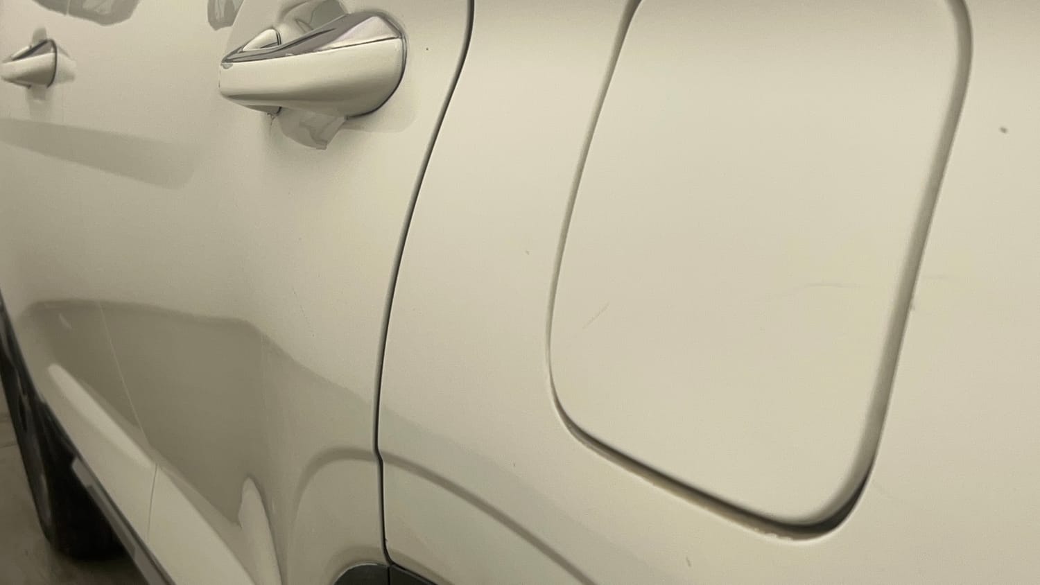 Used 2022 Hyundai Alcazar Platinum 7 STR 2.0 Petrol Petrol Manual dents MINOR DENT