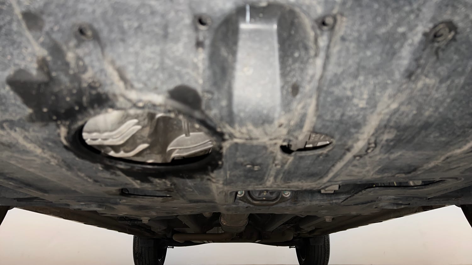 Used 2022 Hyundai Alcazar Platinum 7 STR 2.0 Petrol Petrol Manual extra FRONT LEFT UNDERBODY VIEW