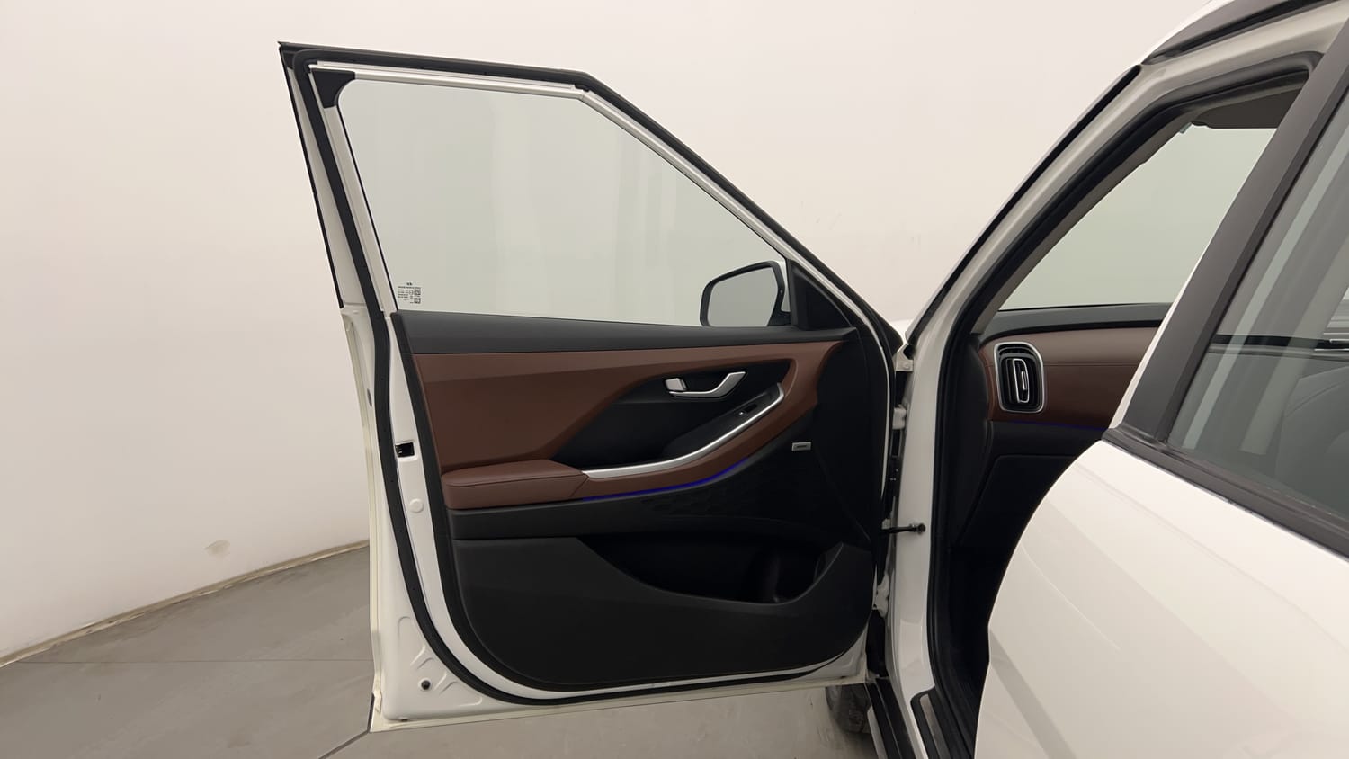 Used 2022 Hyundai Alcazar Platinum 7 STR 2.0 Petrol Petrol Manual interior LEFT FRONT DOOR OPEN VIEW