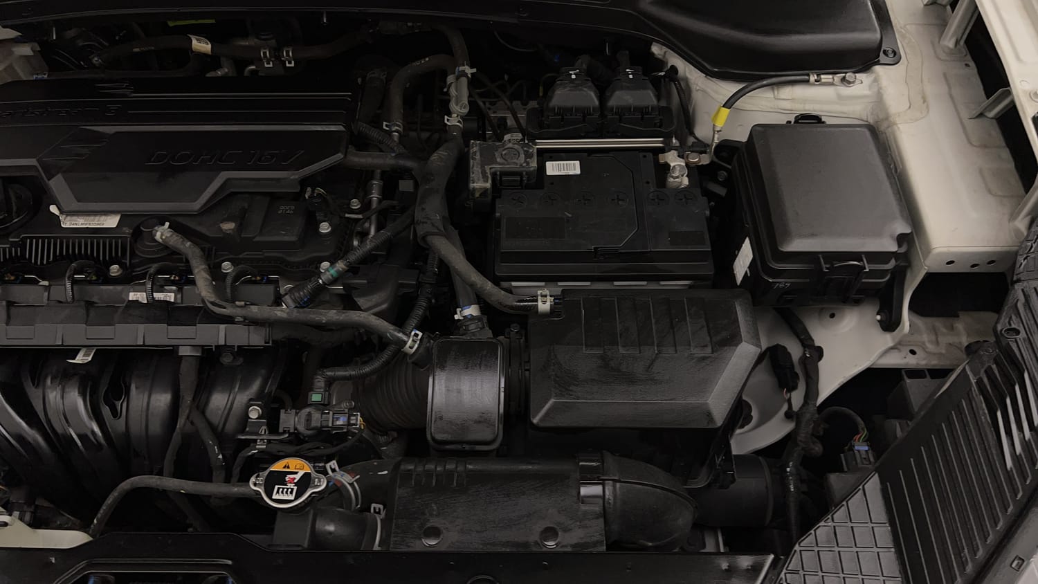 Used 2022 Hyundai Alcazar Platinum 7 STR 2.0 Petrol Petrol Manual engine ENGINE LEFT SIDE VIEW