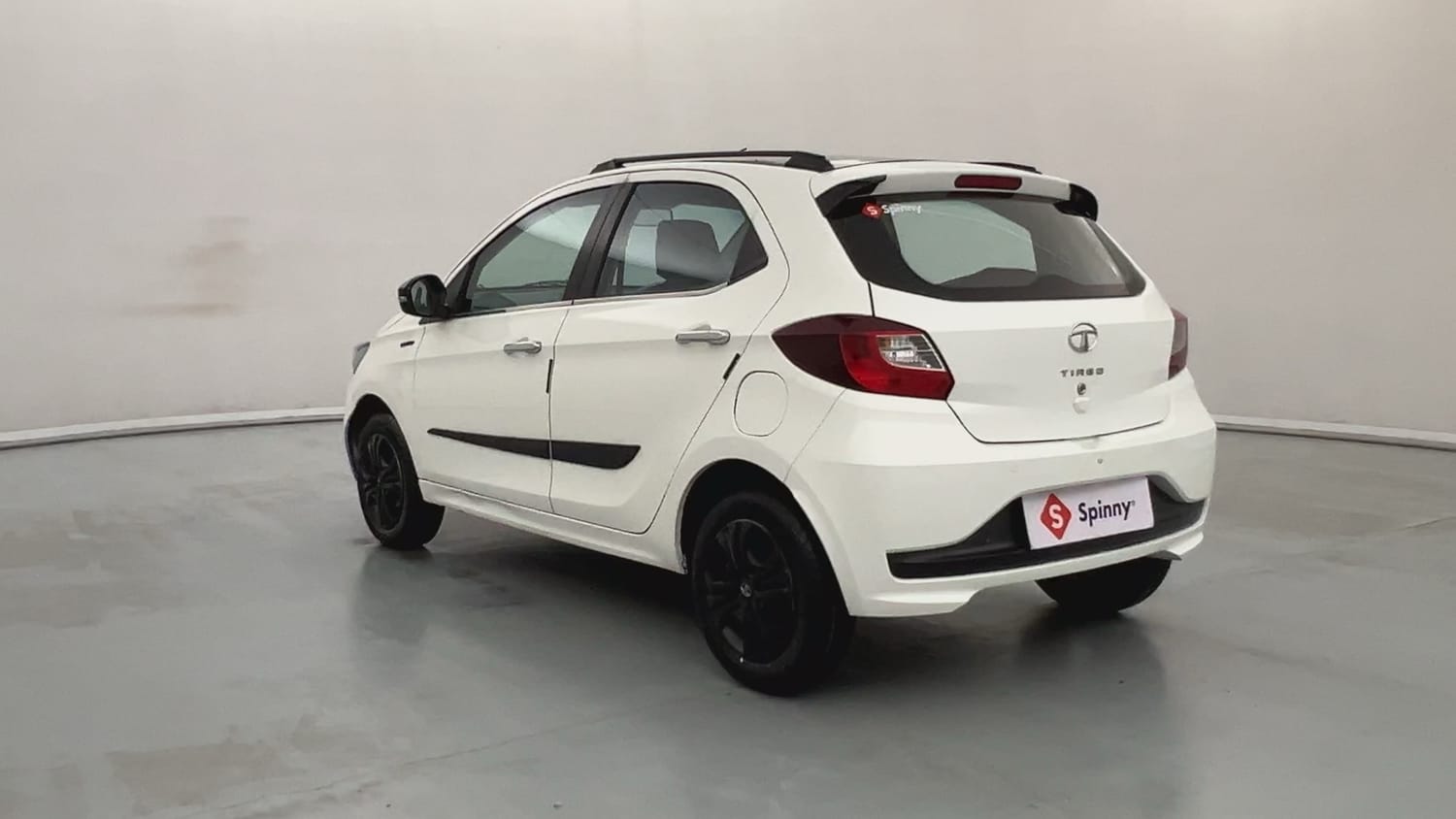 Used 2023 Tata Tiago XT Petrol Manual exterior LEFT REAR CORNER VIEW