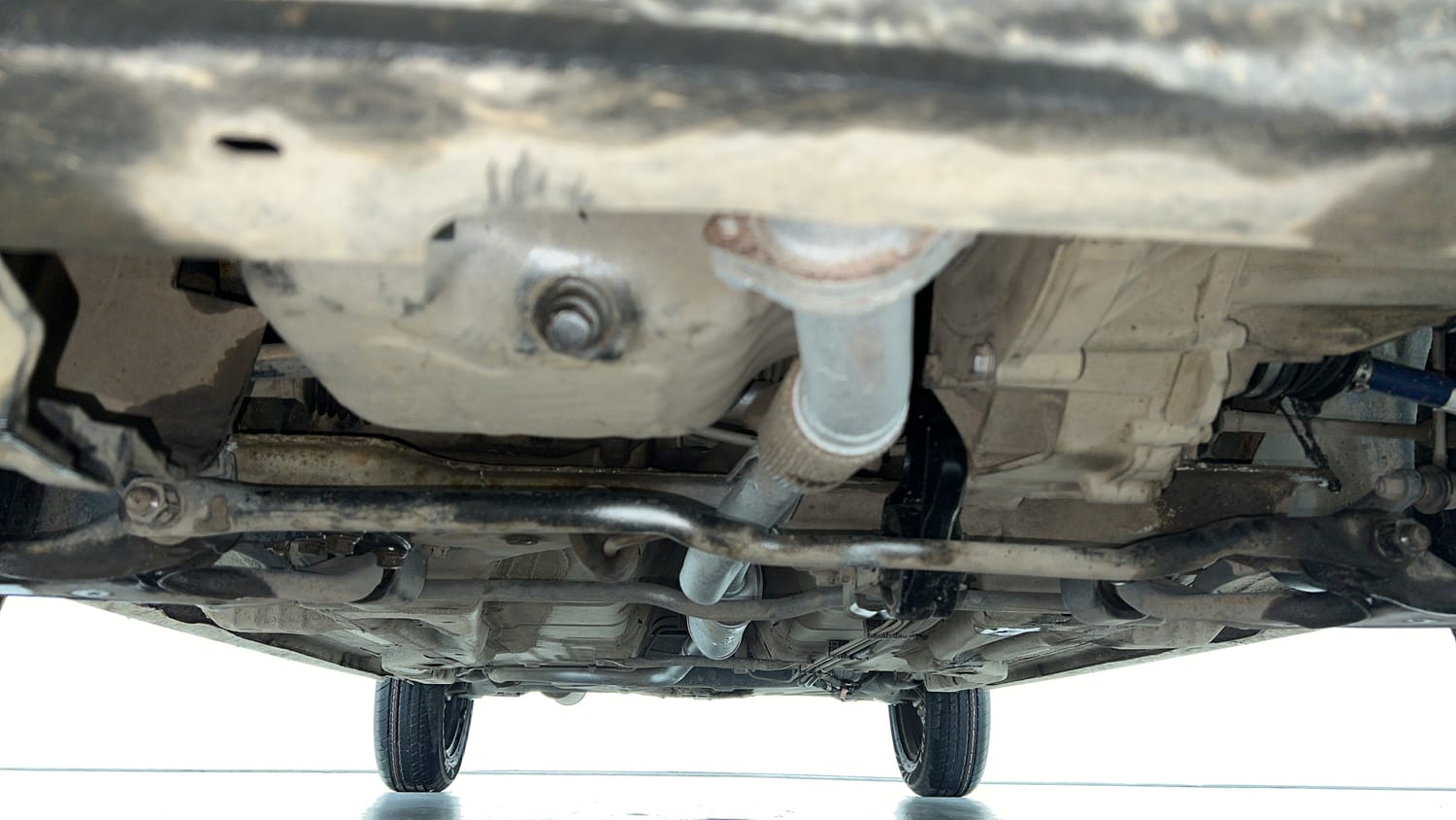 Used 2023 Tata Tiago XT Petrol Manual extra FRONT LEFT UNDERBODY VIEW