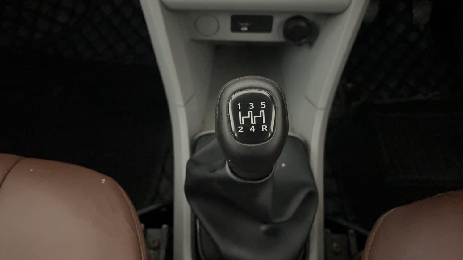 Used 2023 Tata Tiago XT Petrol Manual interior GEAR  KNOB VIEW