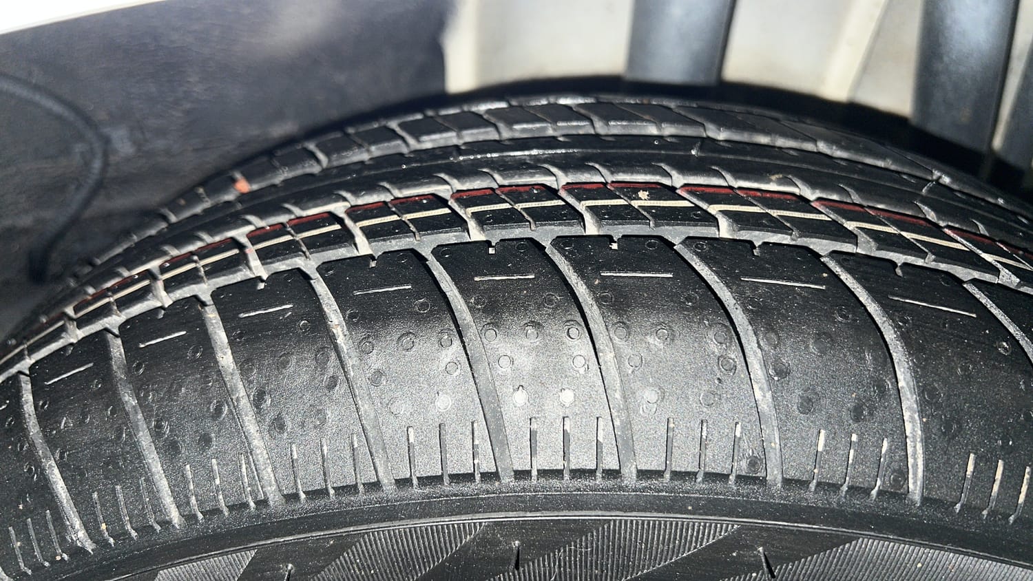 Used 2023 Tata Tiago XT Petrol Manual tyres LEFT REAR TYRE TREAD VIEW