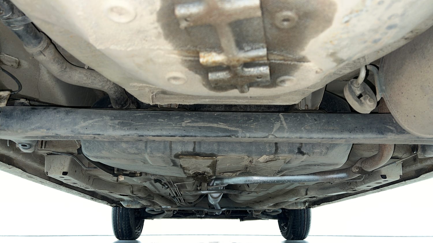 Used 2023 Tata Tiago XT Petrol Manual extra REAR UNDERBODY VIEW (TAKEN FROM REAR)