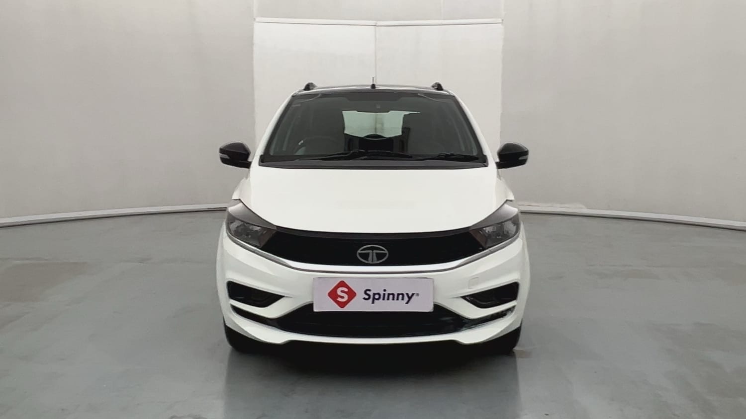 Used 2023 Tata Tiago XT Petrol Manual exterior FRONT VIEW