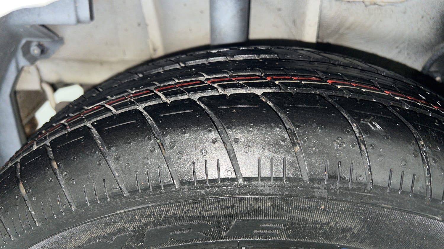 Used 2023 Tata Tiago XT Petrol Manual tyres RIGHT REAR TYRE TREAD VIEW