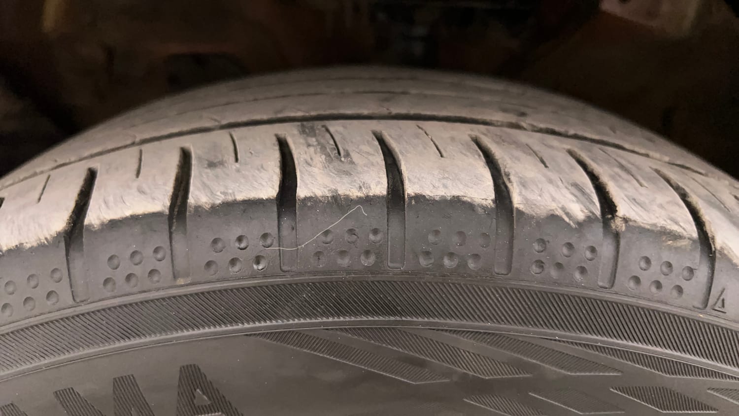 Used 2020 Kia Seltos GTX Plus DCT 1.4 Petrol Automatic tyres LEFT FRONT TYRE TREAD VIEW