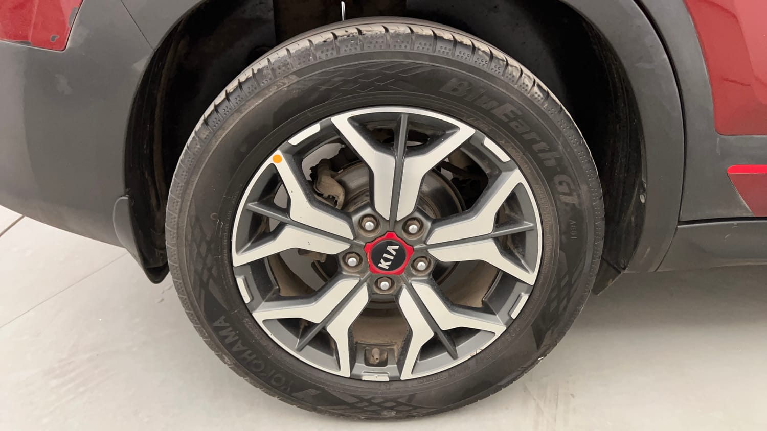 Used 2020 Kia Seltos GTX Plus DCT 1.4 Petrol Automatic tyres RIGHT REAR TYRE RIM VIEW