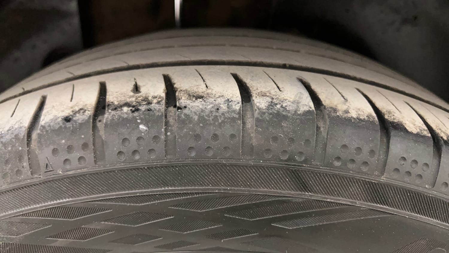 Used 2020 Kia Seltos GTX Plus DCT 1.4 Petrol Automatic tyres RIGHT REAR TYRE TREAD VIEW