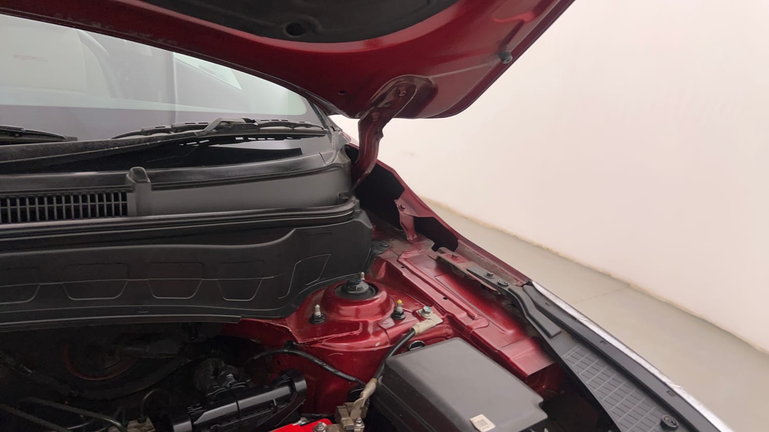 Used 2020 Kia Seltos GTX Plus DCT 1.4 Petrol Automatic engine ENGINE LEFT SIDE HINGE & APRON VIEW