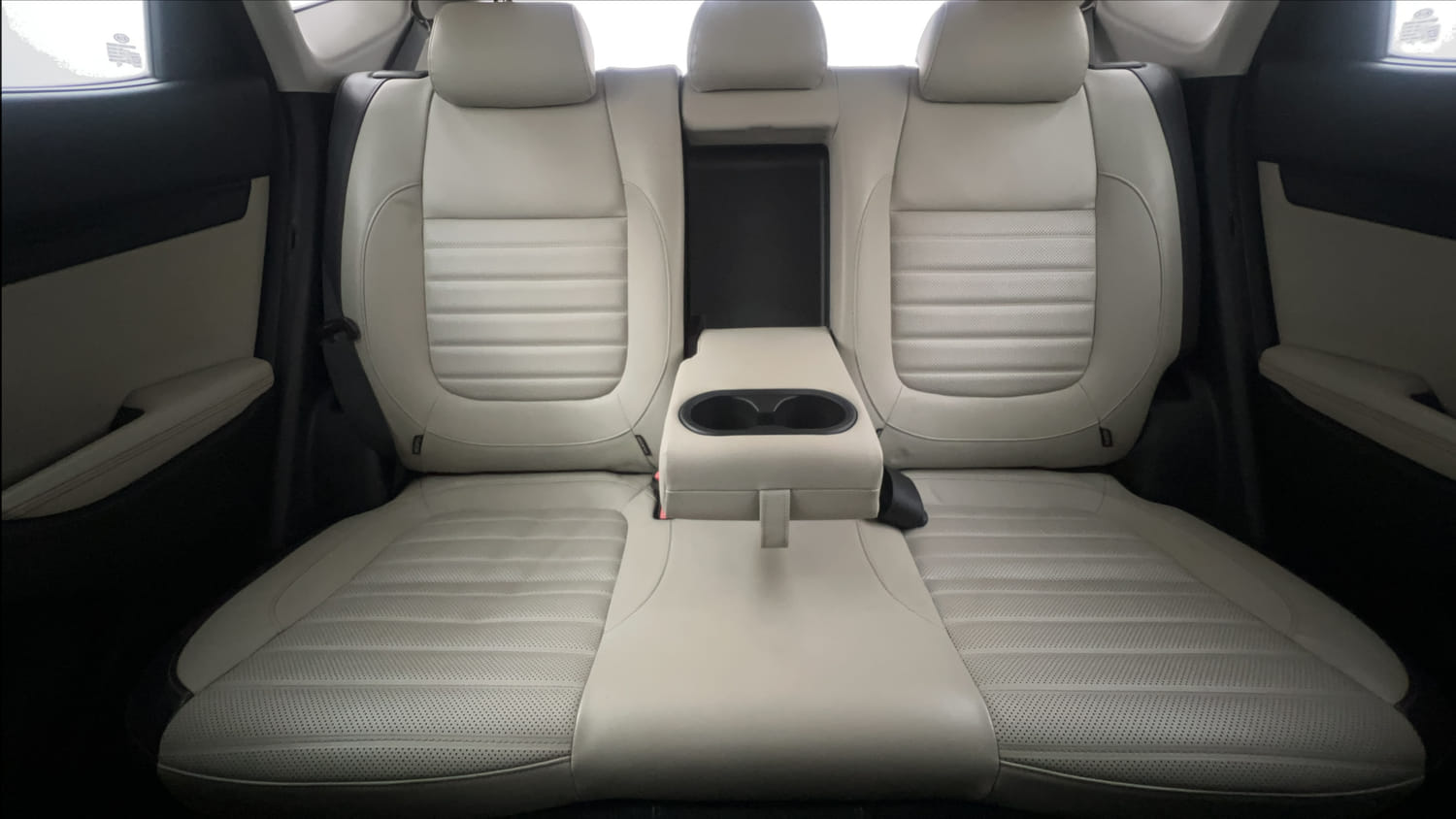 Used 2020 Kia Seltos GTX Plus DCT 1.4 Petrol Automatic interior REAR SEAT CONDITION VIEW