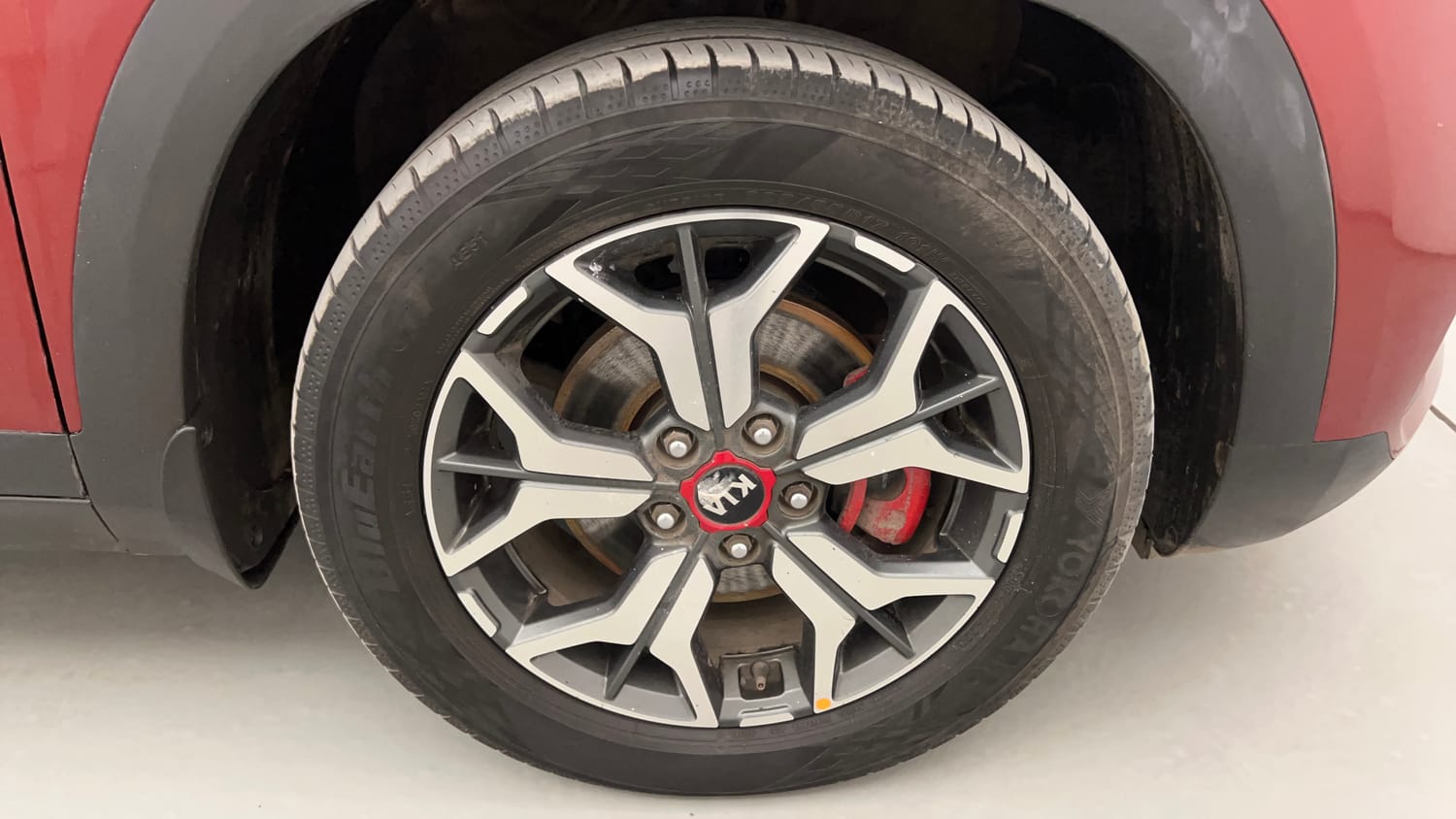 Used 2020 Kia Seltos GTX Plus DCT 1.4 Petrol Automatic tyres RIGHT FRONT TYRE RIM VIEW