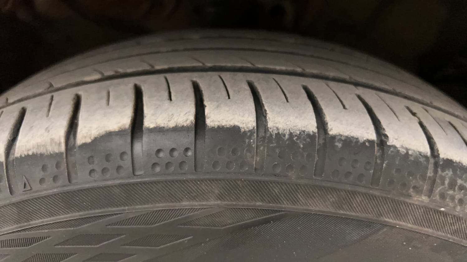 Used 2020 Kia Seltos GTX Plus DCT 1.4 Petrol Automatic tyres RIGHT FRONT TYRE TREAD VIEW