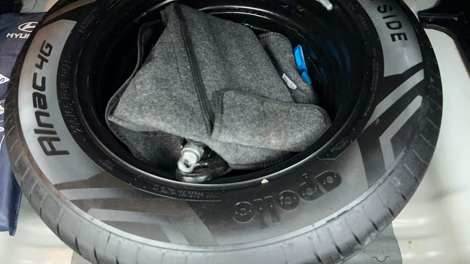 Used 2024 Hyundai Creta SX (O) 1.5 Diesel AT Knight Edition Diesel Automatic tyres SPARE TYRE VIEW