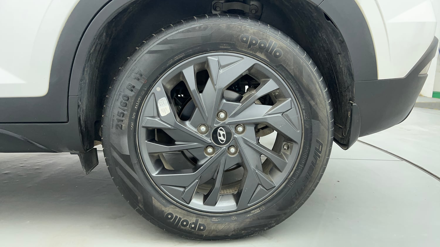 Used 2024 Hyundai Creta SX (O) 1.5 Diesel AT Knight Edition Diesel Automatic tyres LEFT REAR TYRE RIM VIEW