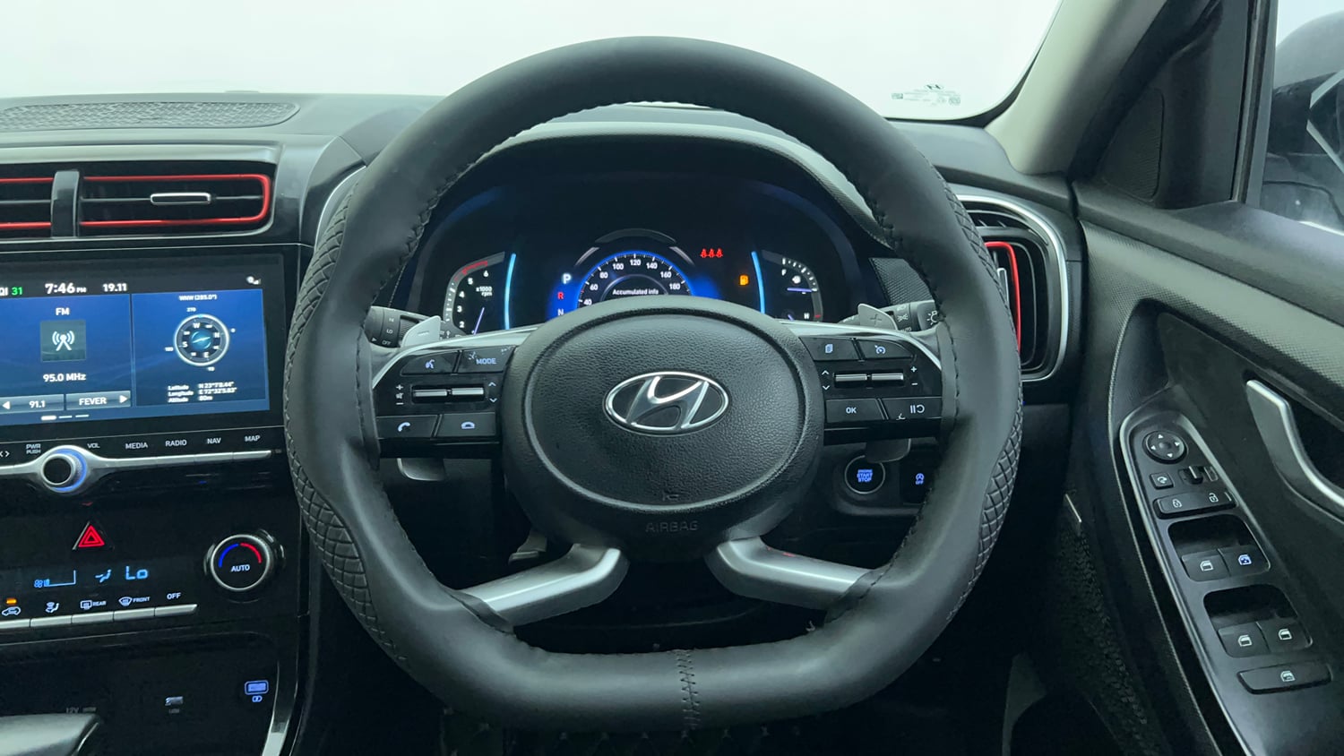 Used 2024 Hyundai Creta SX (O) 1.5 Diesel AT Knight Edition Diesel Automatic interior STEERING VIEW