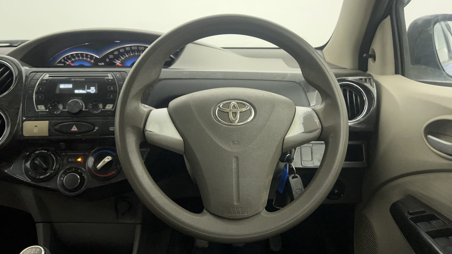 Used 2016 Toyota Etios Liva VD Diesel Manual interior STEERING VIEW