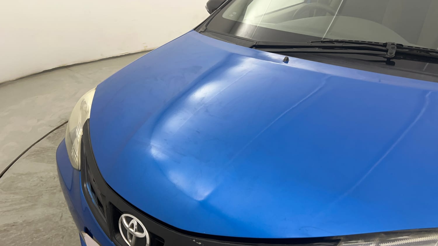 Used 2016 Toyota Etios Liva VD Diesel Manual dents MINOR DENT