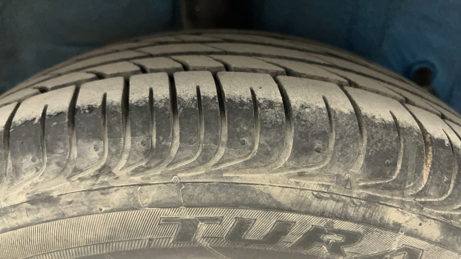 Used 2016 Toyota Etios Liva VD Diesel Manual tyres RIGHT REAR TYRE TREAD VIEW