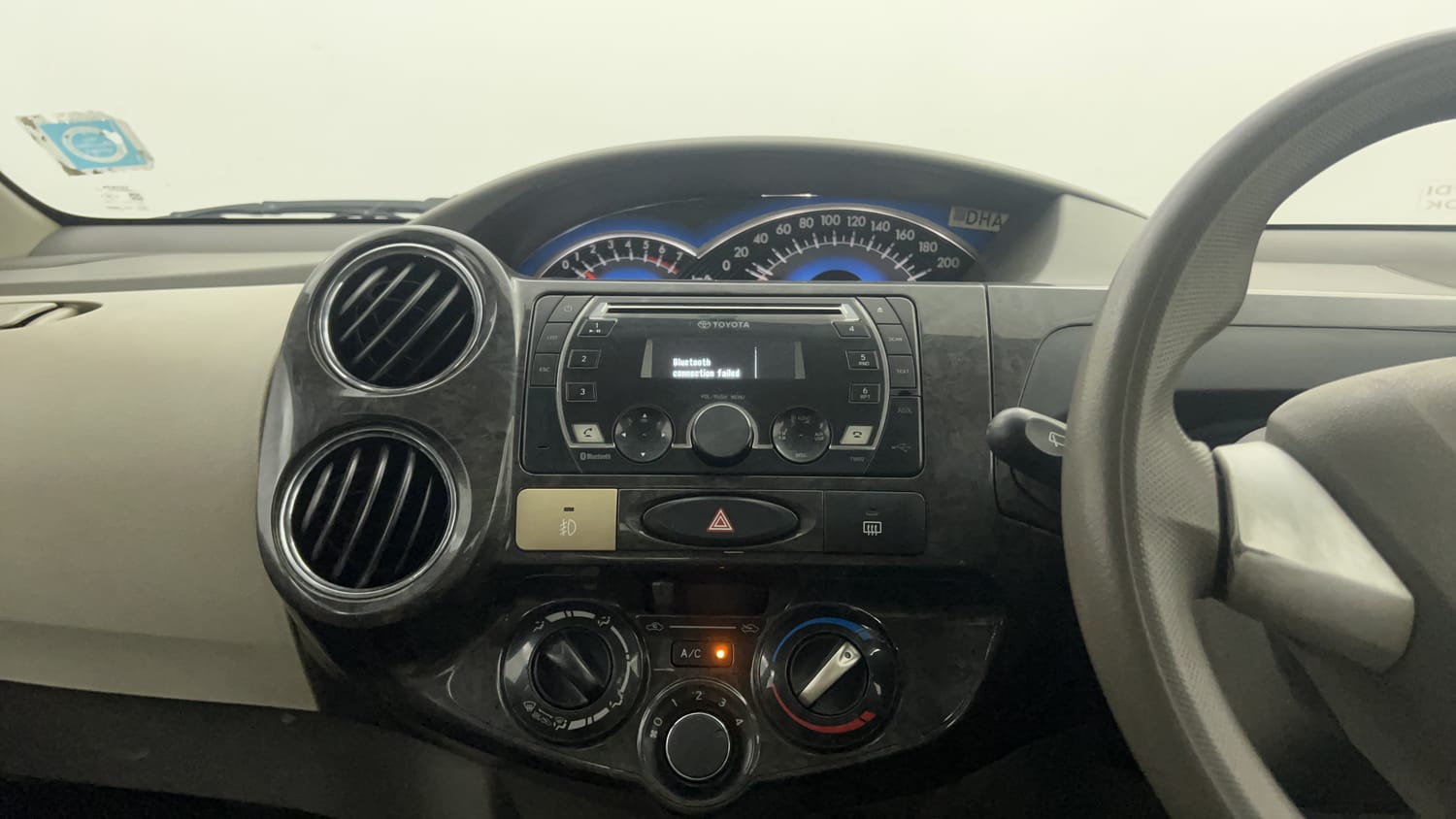 Used 2016 Toyota Etios Liva VD Diesel Manual interior MUSIC SYSTEM & AC CONTROL VIEW