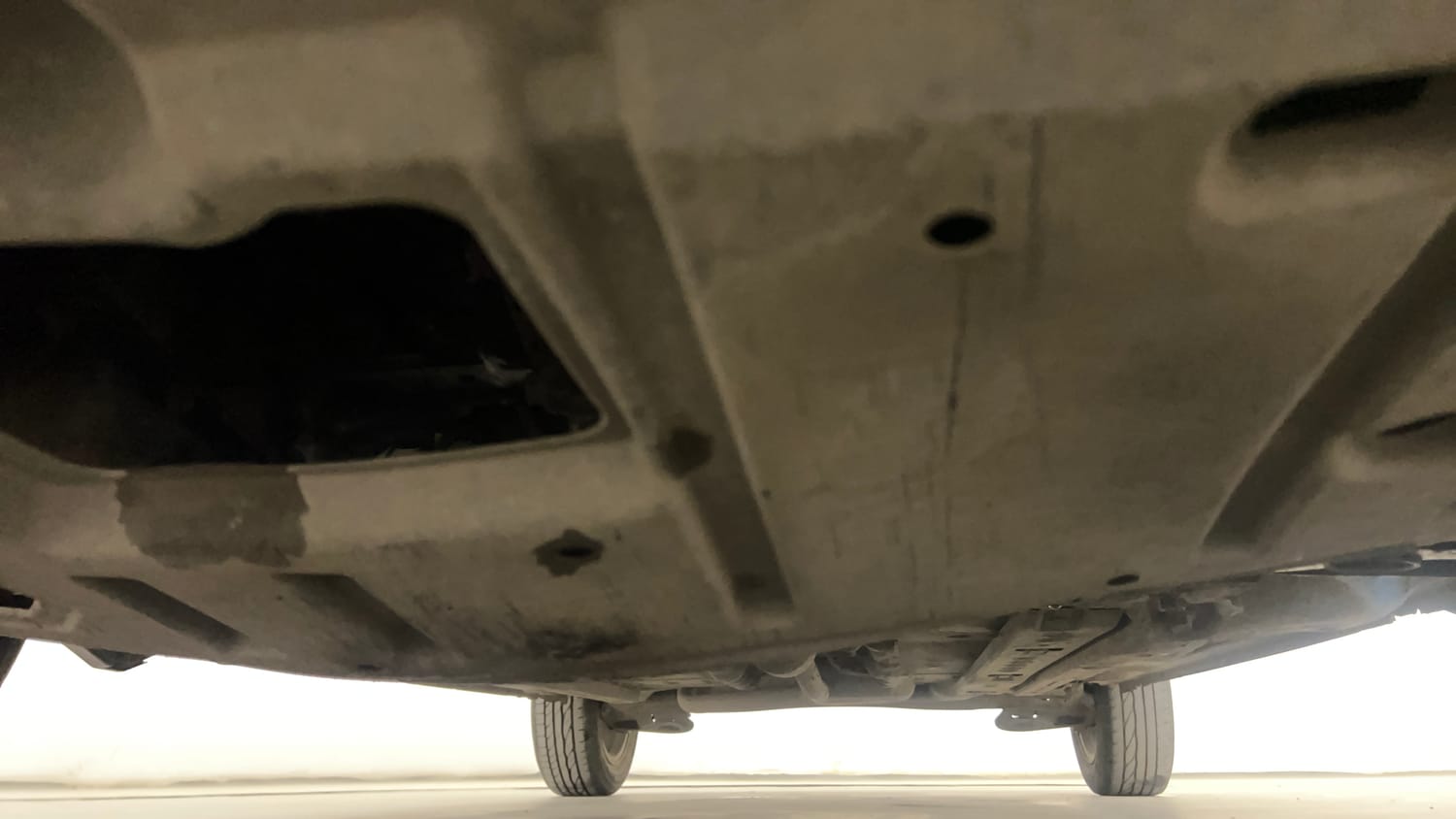Used 2016 Toyota Etios Liva VD Diesel Manual extra FRONT LEFT UNDERBODY VIEW