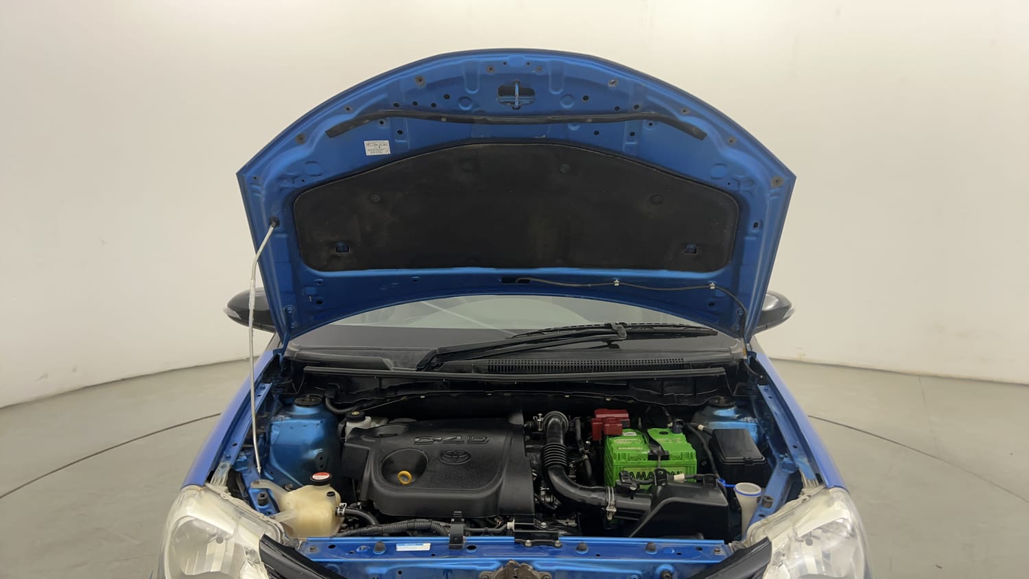 Used 2016 Toyota Etios Liva VD Diesel Manual engine ENGINE & BONNET OPEN FRONT VIEW