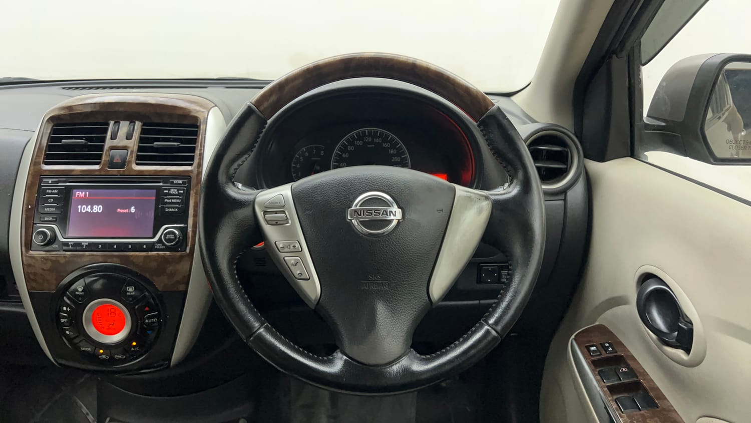 Used 2017 Nissan Sunny XV CVT Petrol Automatic interior STEERING VIEW