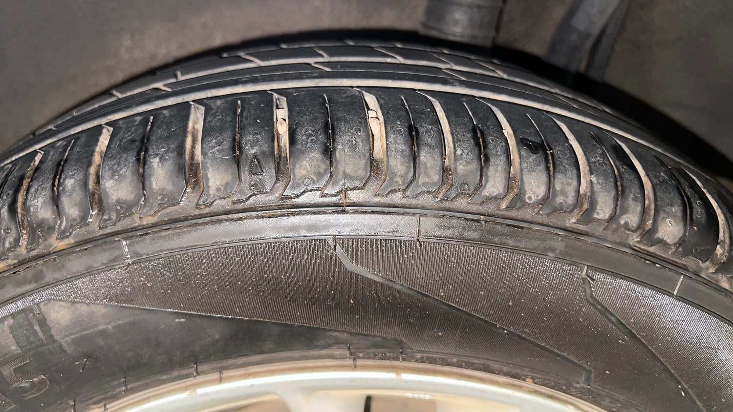 Used 2017 Nissan Sunny XV CVT Petrol Automatic tyres LEFT REAR TYRE TREAD VIEW