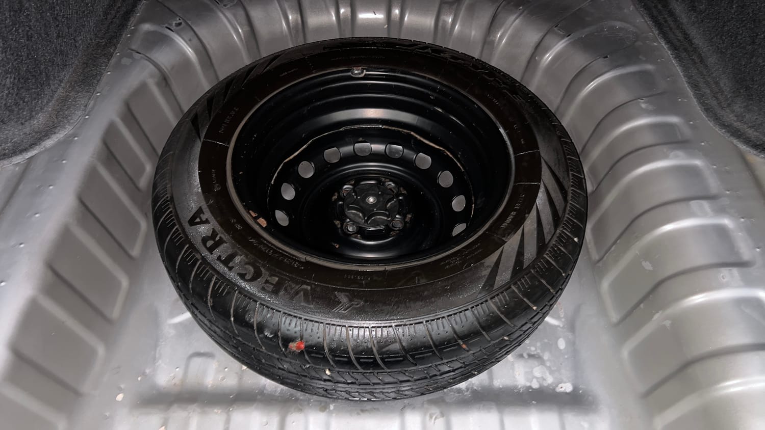 Used 2017 Nissan Sunny XV CVT Petrol Automatic tyres SPARE TYRE VIEW