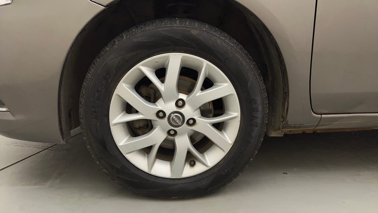 Used 2017 Nissan Sunny XV CVT Petrol Automatic tyres LEFT FRONT TYRE RIM VIEW