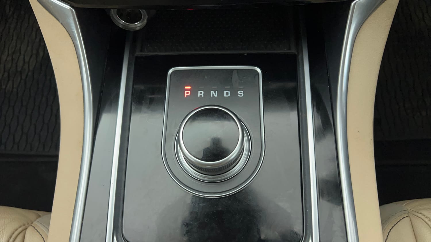 Used 2017 Jaguar XE Prestige Petrol Automatic interior GEAR  KNOB VIEW