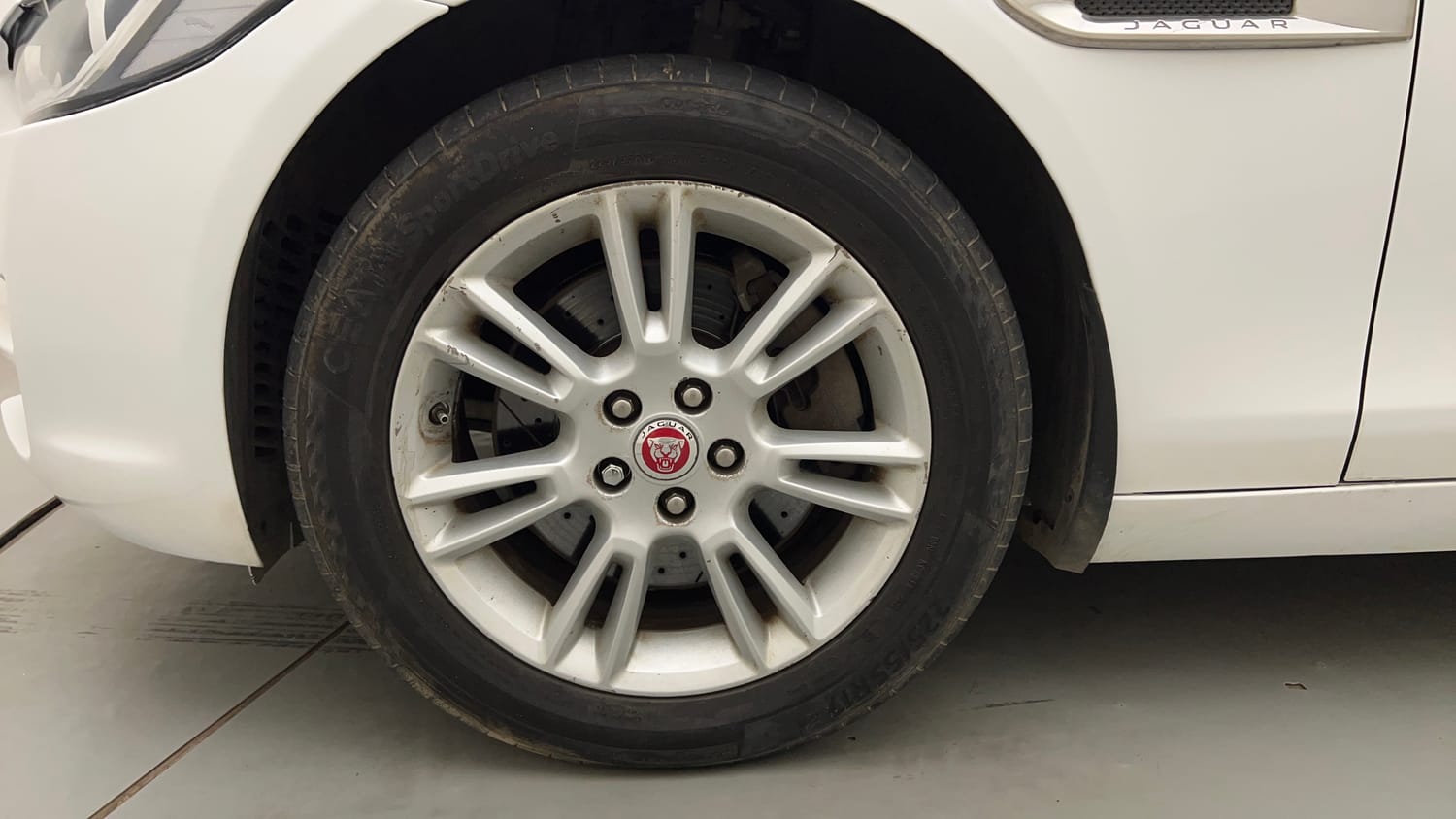 Used 2017 Jaguar XE Prestige Petrol Automatic tyres LEFT FRONT TYRE RIM VIEW