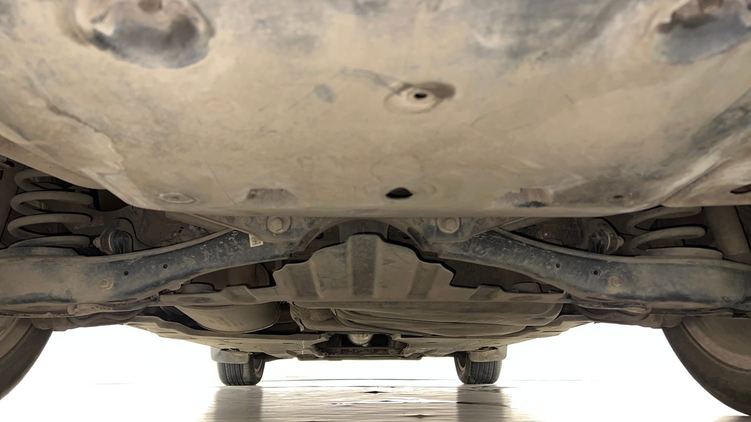 Used 2018 Skoda Superb L&K TSI AT Petrol Automatic extra REAR UNDERBODY VIEW (TAKEN FROM REAR)